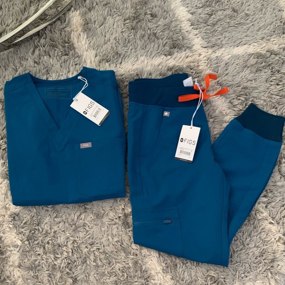 Brand new- ALPS BLUE figs XXS top, XXS/P bottom